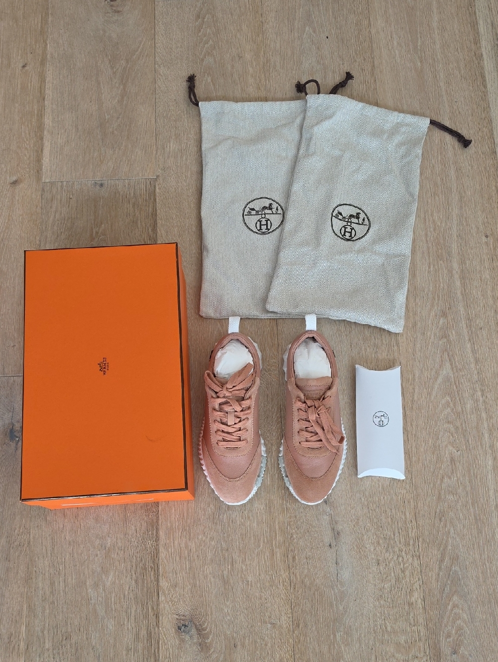 NWB Hermes Bouncing Sneakers